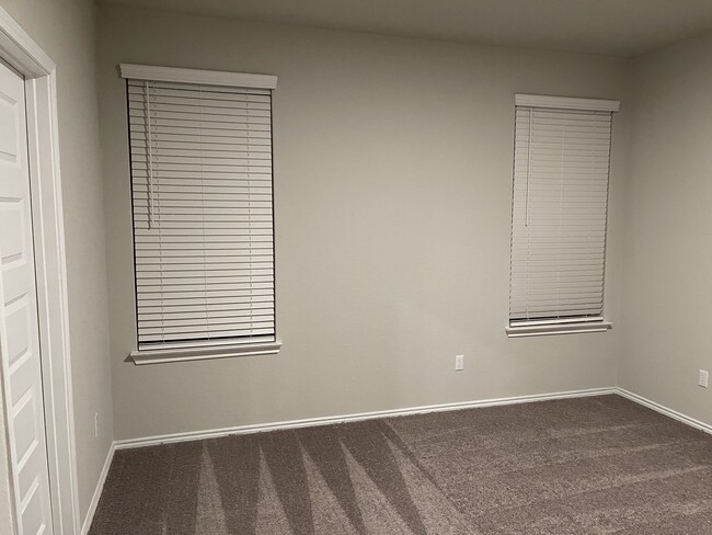 Photo - 7750 Chatham Plz