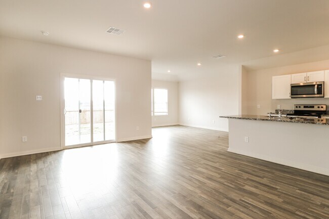 Photo - 136 Rustic Trce