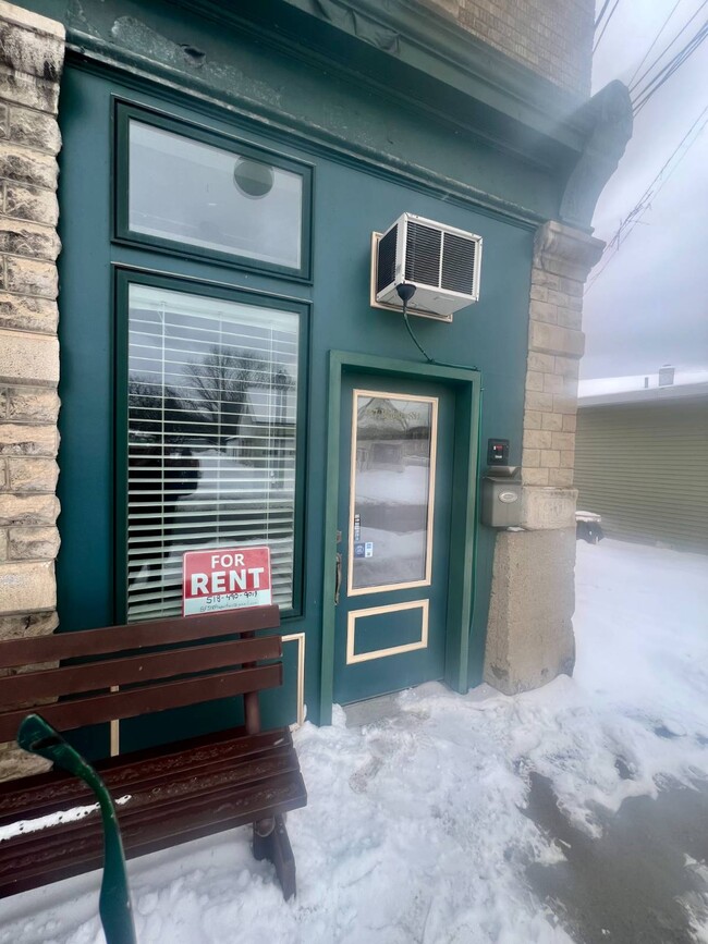 Photo - 47 Bridge St