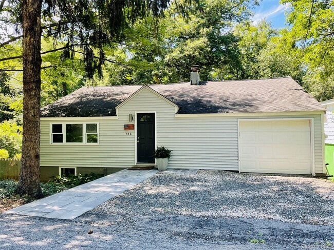 Building Photo - 114 Lake Kitchawan Dr