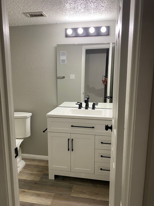 Photo - 3756 Idlebrook Cir Unit 3756 Idlebrook 214