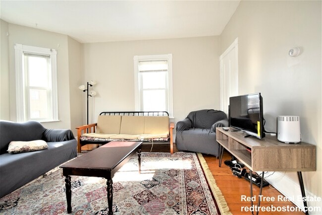 Photo - 188 Hillside St
