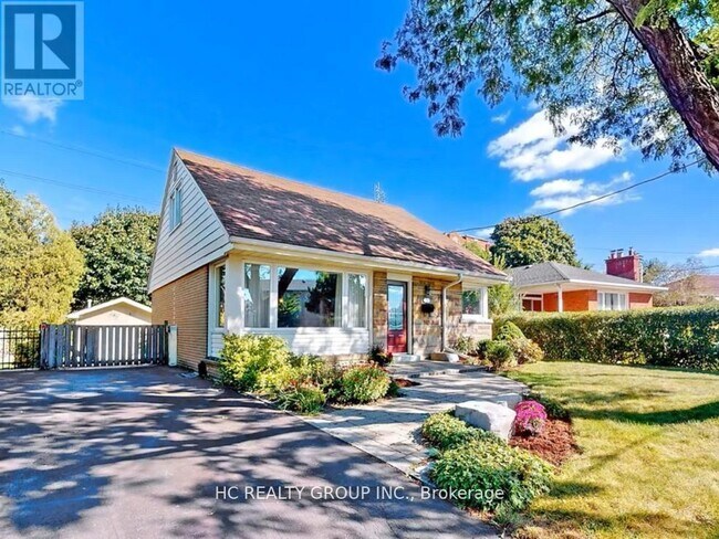 Photo - 53 Treverton Dr