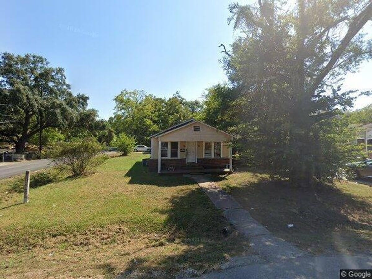 Photo - 2405 Primrose St
