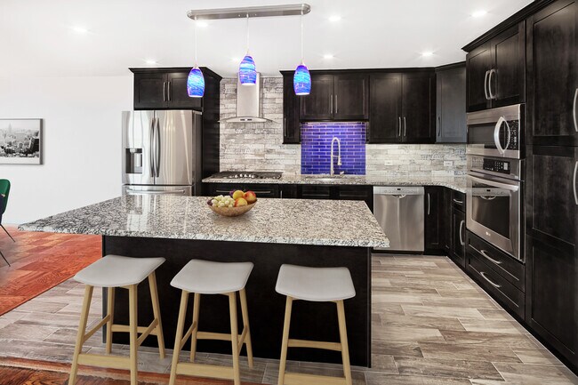 7004 Boulevard E Unit 38A