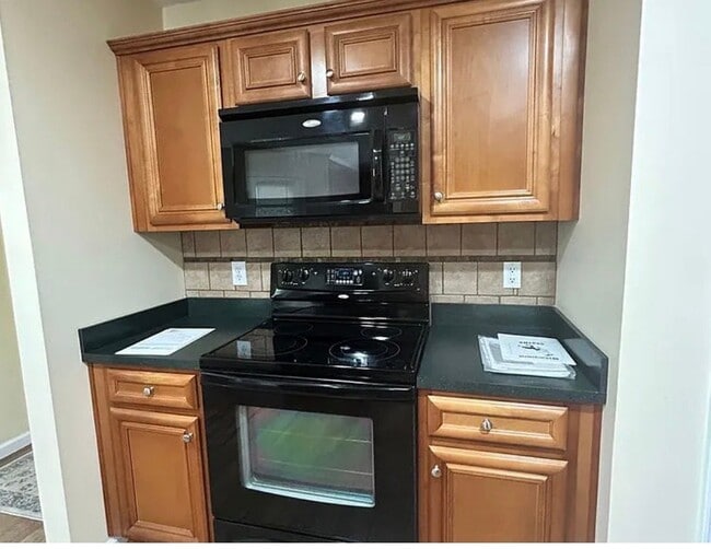 Photo - 4031 Somerset Ct