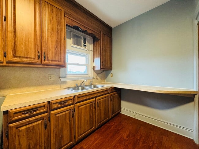 Photo - 1369 W Market St Unit 2nd Floor