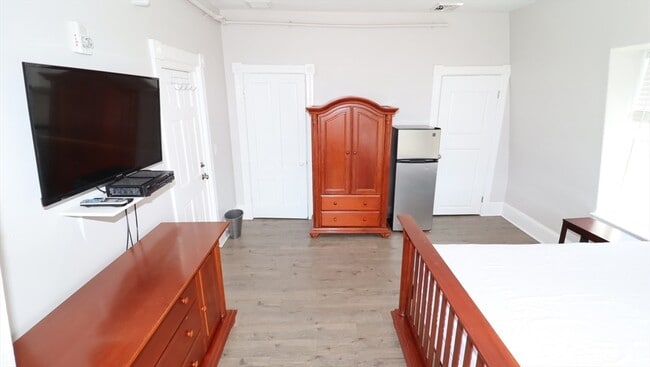 Photo - 44 South St Unit 9