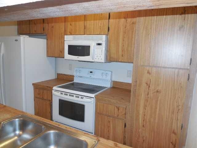 8393 Royal Palm Blvd Unit 102