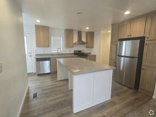 Building Photo - 4650 E Carey Ave Rental