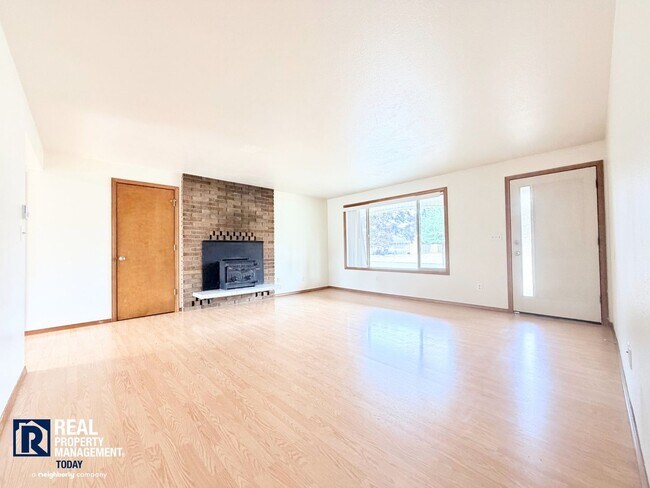 Photo - 7829 Samurai Ct SE Unit B
