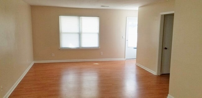 Photo - 805 Sandpiper Dr