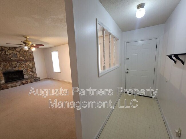 Photo - 2803 Ptarmigan Rd