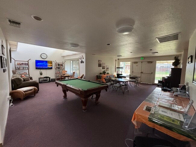 Centro de recreación comunitaria - Valley Oak Apartments Unidad 41