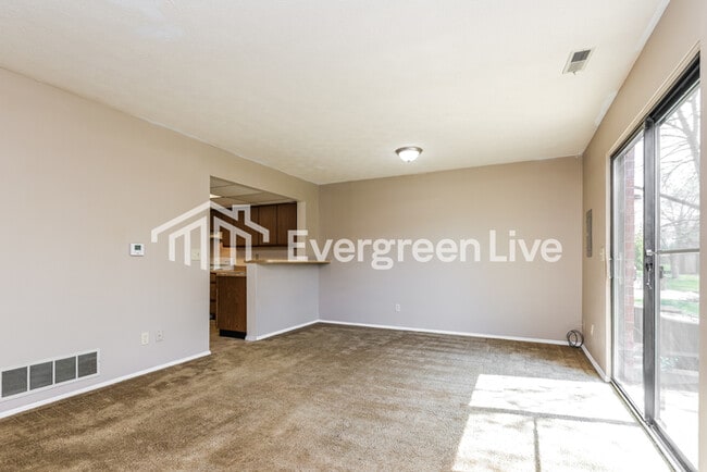Photo - 6544 Rolling Glen Dr