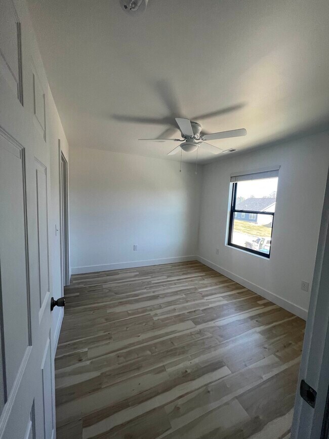 Photo - 1124 Winton Pl