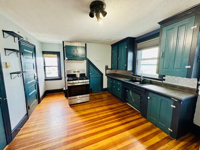 Photo - 9 Beech St Unit 3