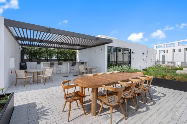 Photo - Laguna Gardens