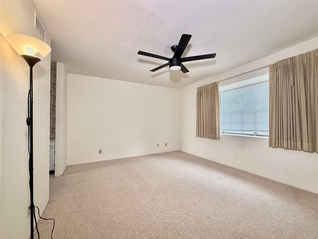 Building Photo - 11002 Hammerly Blvd Unit 88