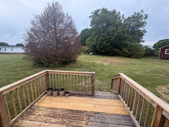 Photo - 2390 Claremont Rd