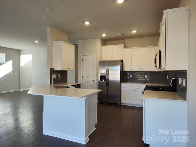 Photo - 19002 Direwolf Cv House