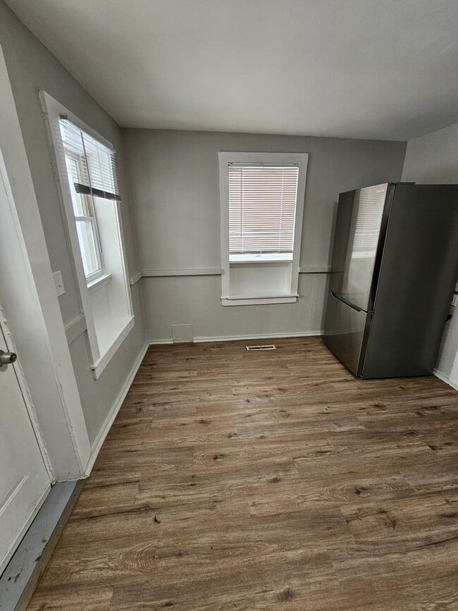 Photo - 116-120 Elm St Unit 2