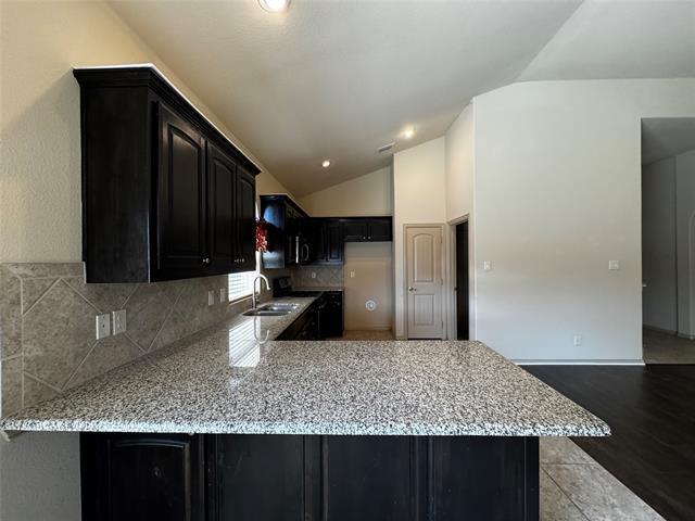 Photo - 2604 Triangle Leaf Dr