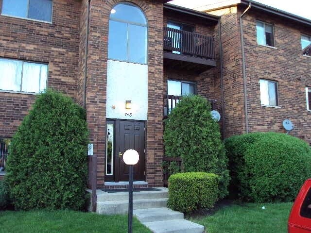 Primary Photo - 748 Inland Cir Apartments