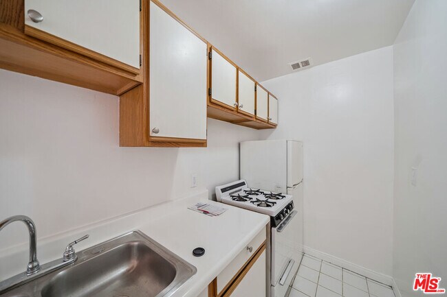 Photo - 6827 Leland Way Unit 7