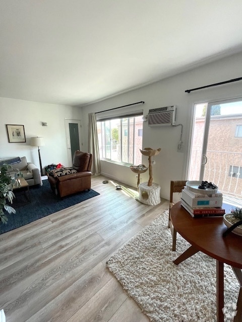 Living room unit 5 - 2645 28th St Rental