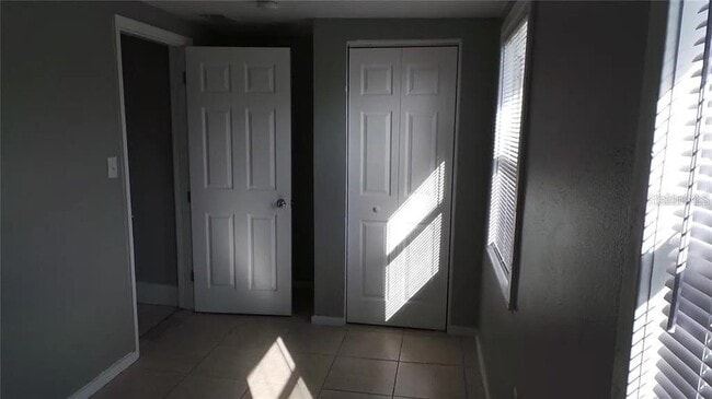 Photo - 707 Ave B SW