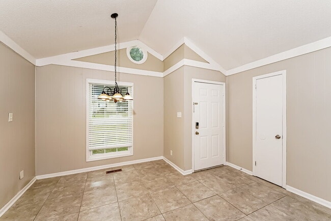 Photo - 2538 Martin Cir