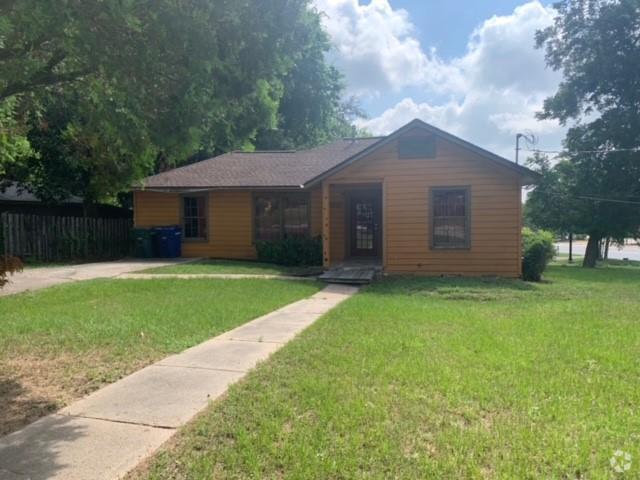 Building Photo - 1021 Oak Dr Rental