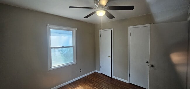 Photo - 716 Drury Ln