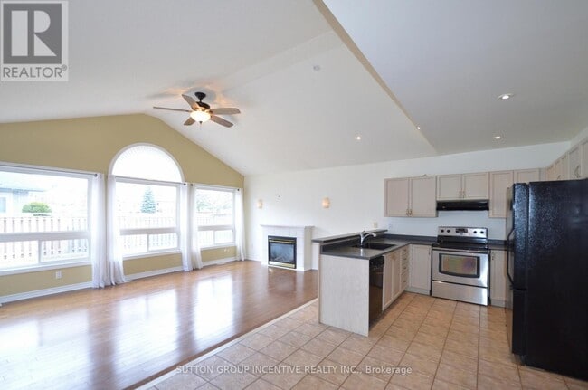 Photo - 58 Bloxham Pl