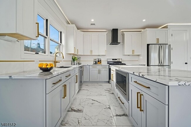 Building Photo - 19 Mountain Ave