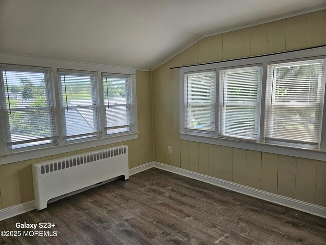 Photo - 806 Rue Ave