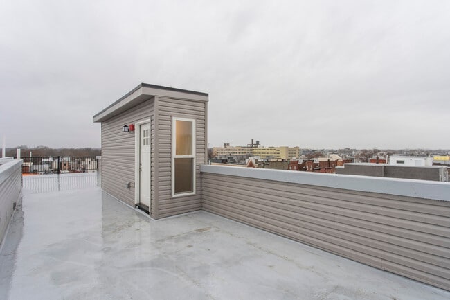 roofdeck pilot house - 1213 N 29th St Unit 3