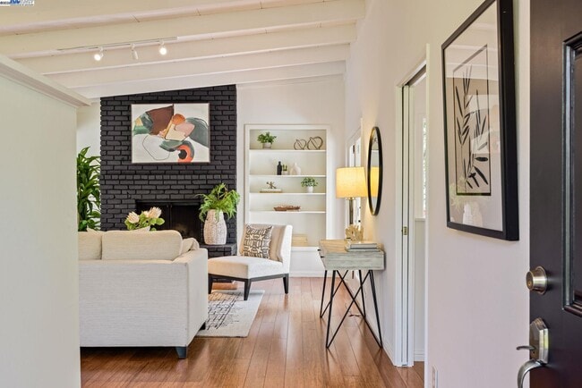 Photo - 1530 Reliez Valley Rd