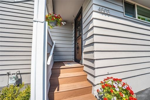 Photo - Charming updated 3 bed home in Hillman City!
