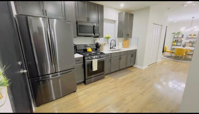 Photo - 1954 E 73rd Pl Unidad 1