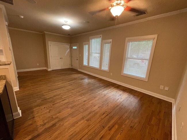 Photo - 125 Hobson Ave
