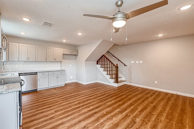 Photo - 8125 Eastover St