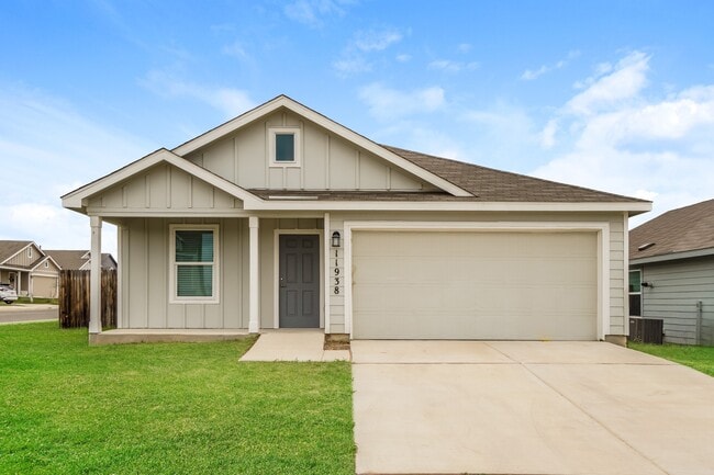 Building Photo - 11938 Fuzzy Path