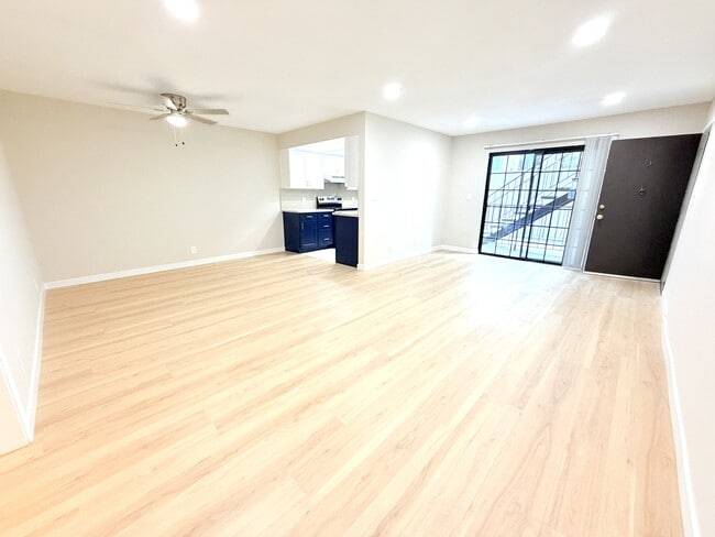 Photo - 620 E San Jose Ave