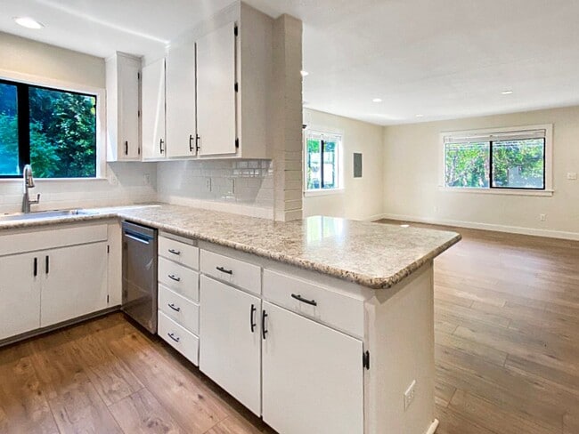 6126 Butterfly Ave Unit A