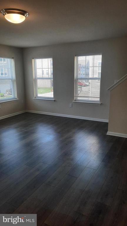 Photo - 829 Admiral's Quay Dr