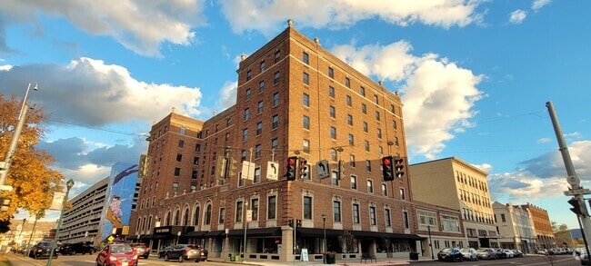 The Mark Twain Building - Mark Twain Building Rental