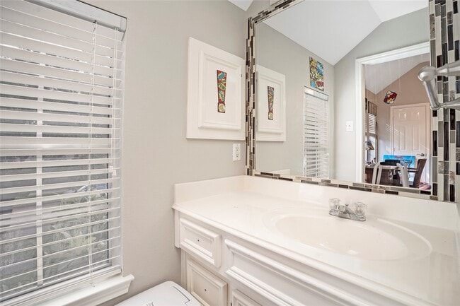 Photo - 122 Crystal Reef Dr