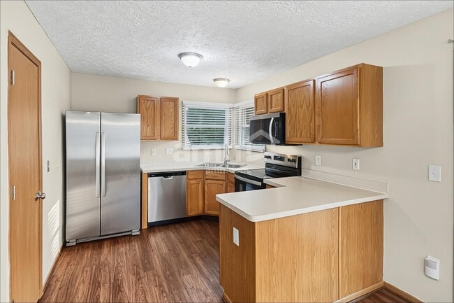 Photo - 825 Whitehead Dr